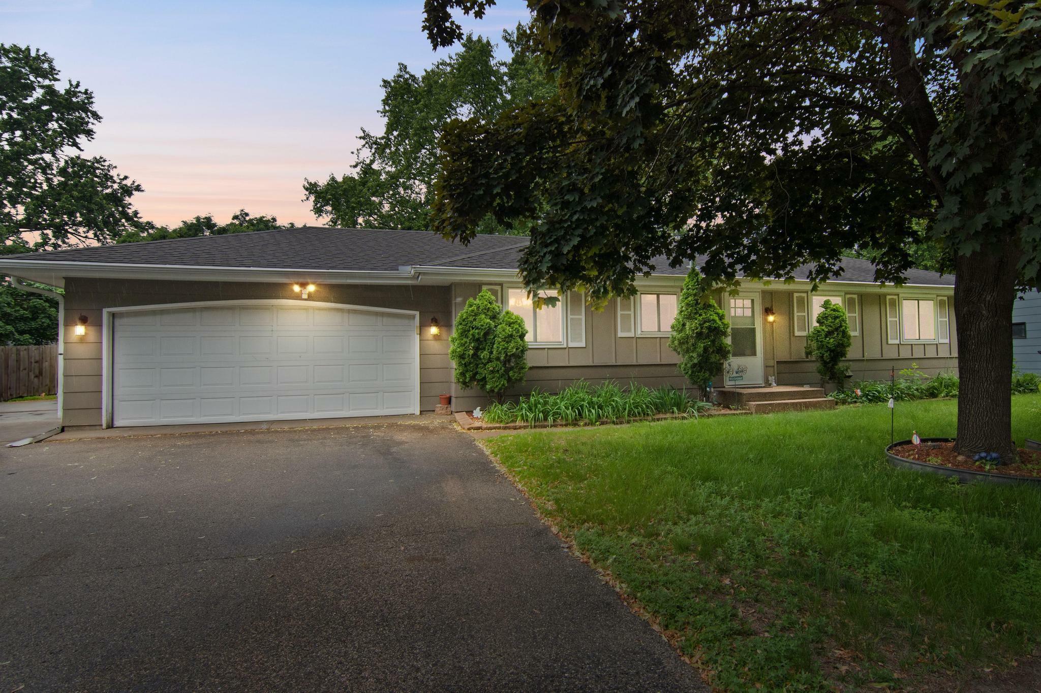 Property Photo: 6425 Major Avenue N MN 55429