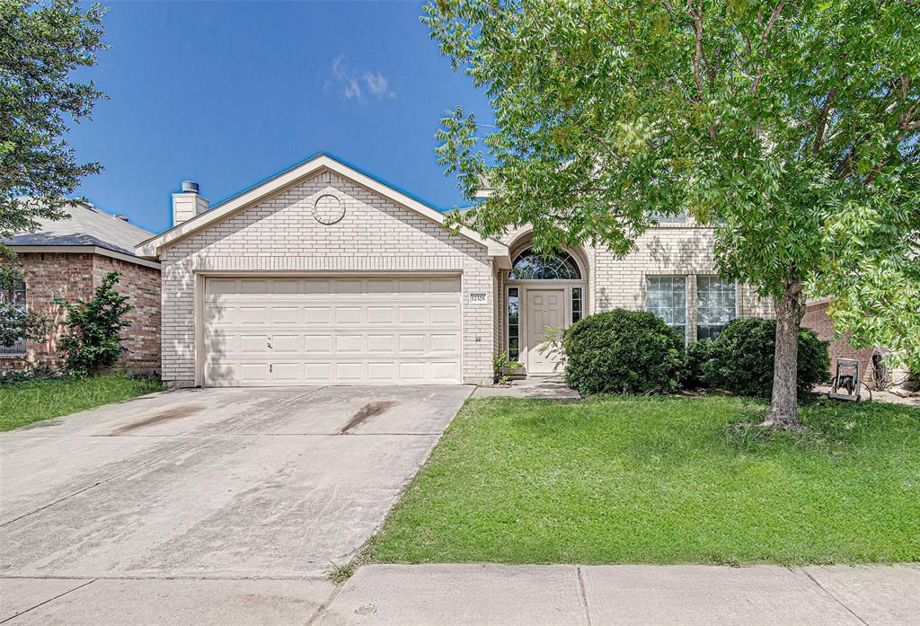 Property Photo: 12328 Rolling Ridge Drive TX 76028