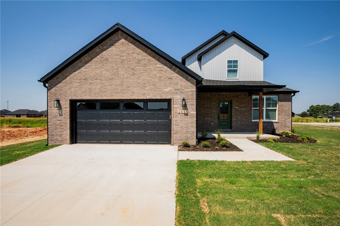 Property Photo:  4932 Farmhouse Street  AR 72762 