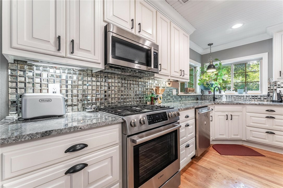 Property Photo: 970 N Rush Drive AR 72701