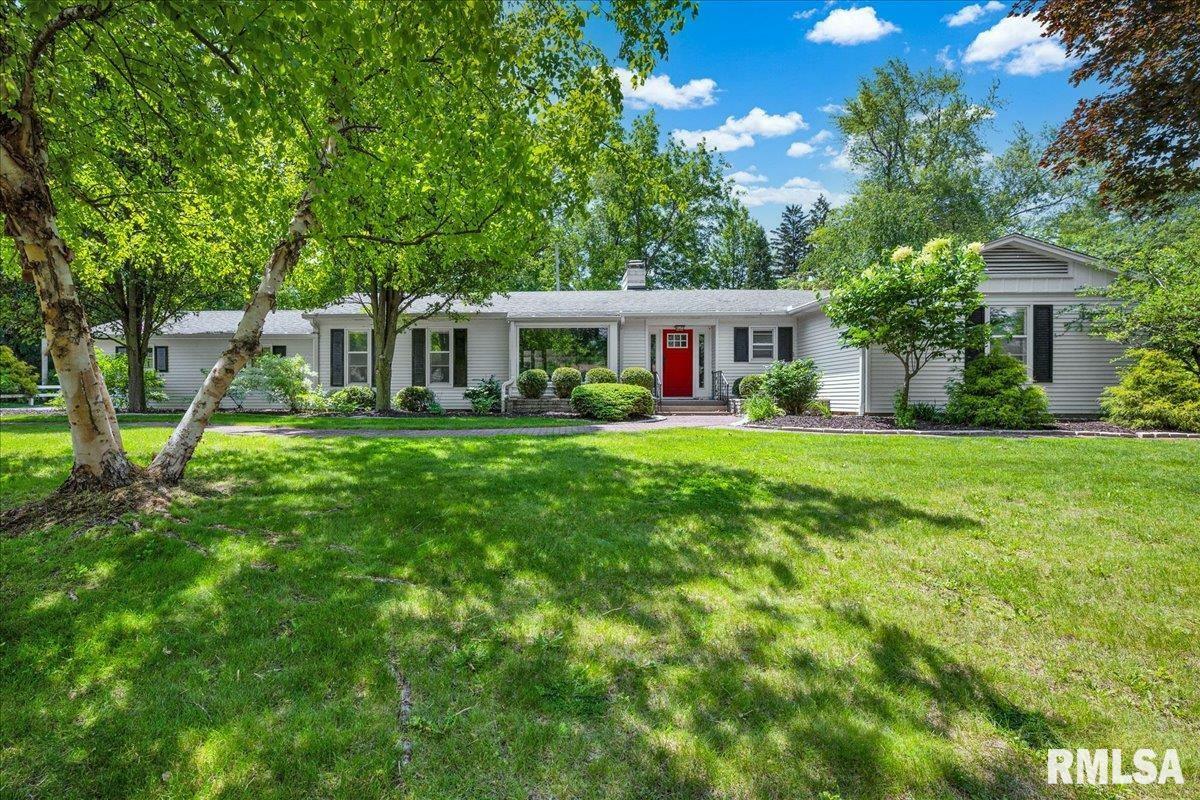 Property Photo: 486 E High Point Drive IL 61614