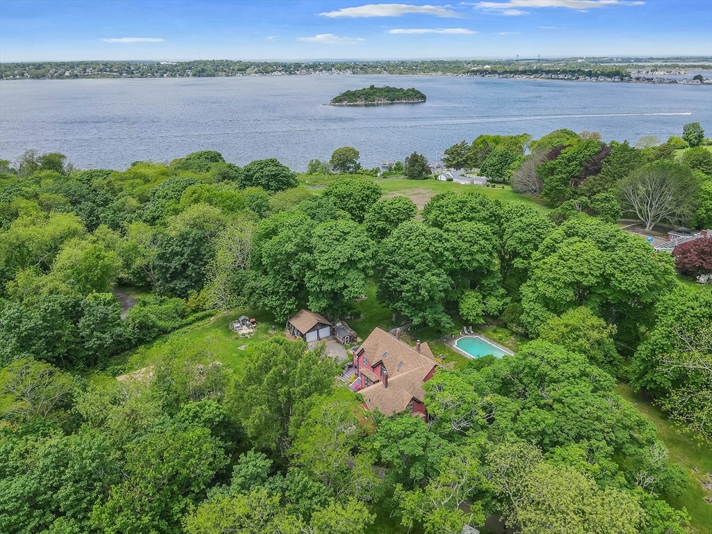 Property Photo:  219 Nanaquaket Rd  RI 02878 