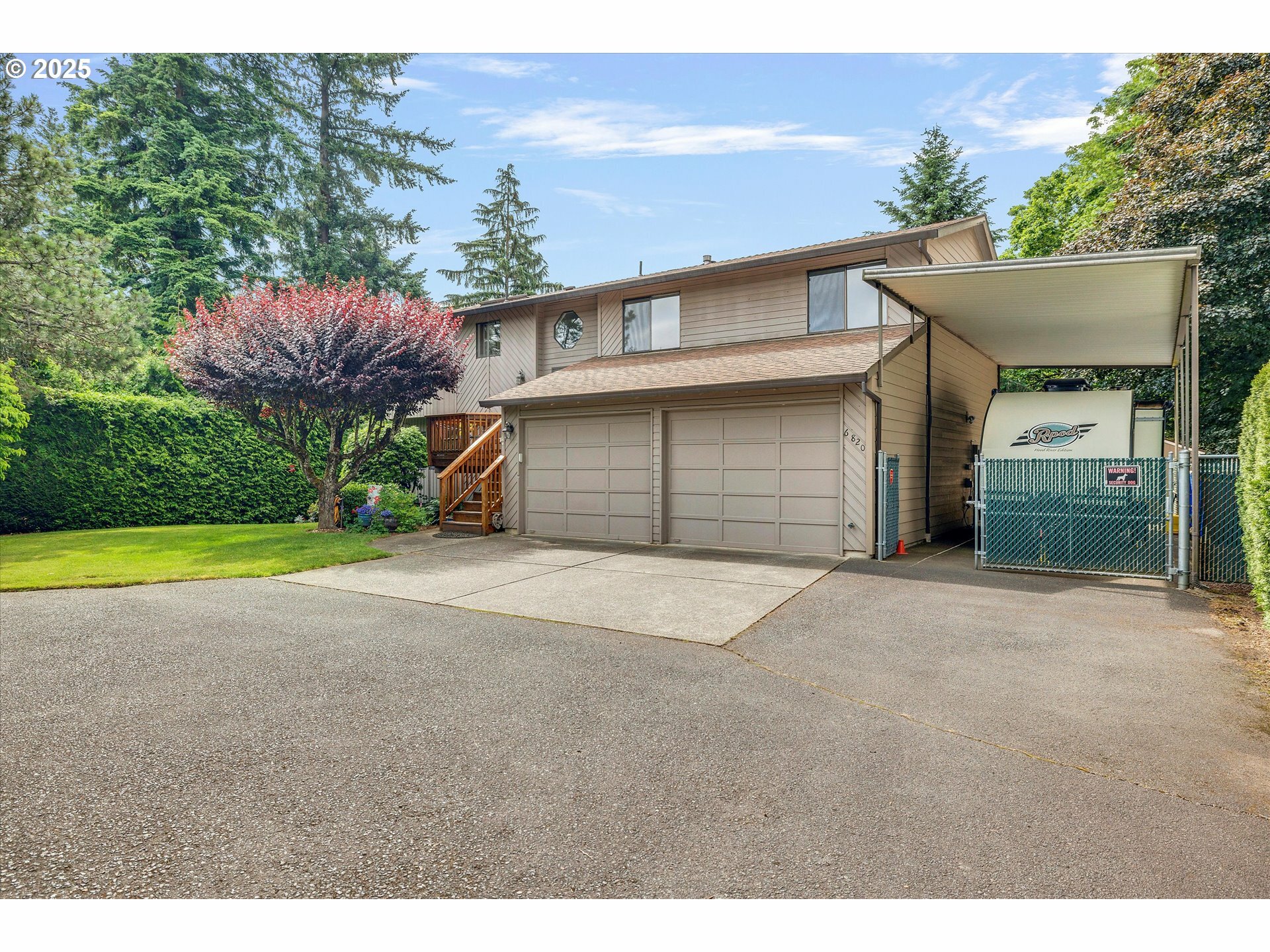Property Photo: 6820 SE 135th Ave OR 97236