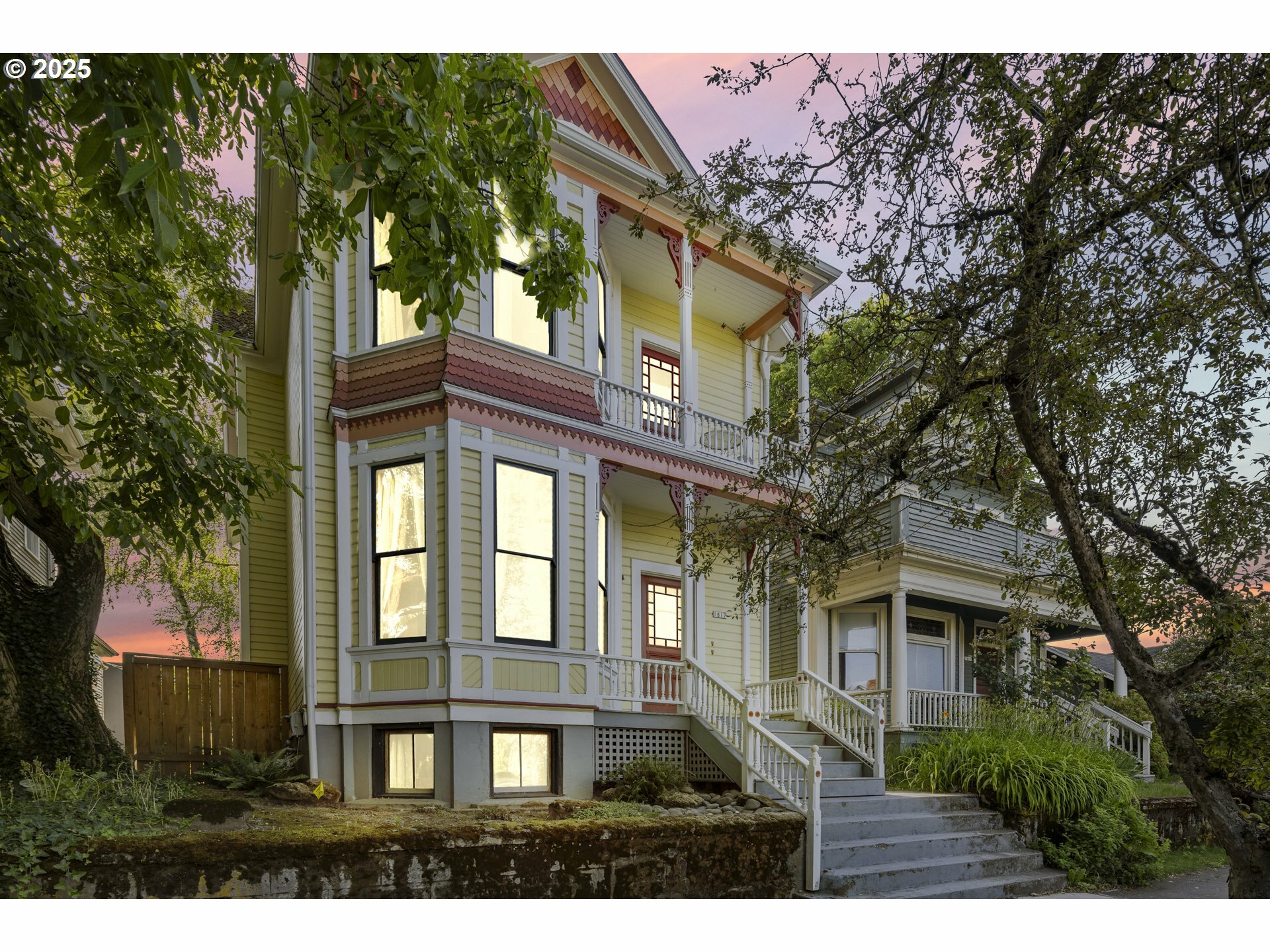 Property Photo: 1817 SE 12th Ave OR 97214