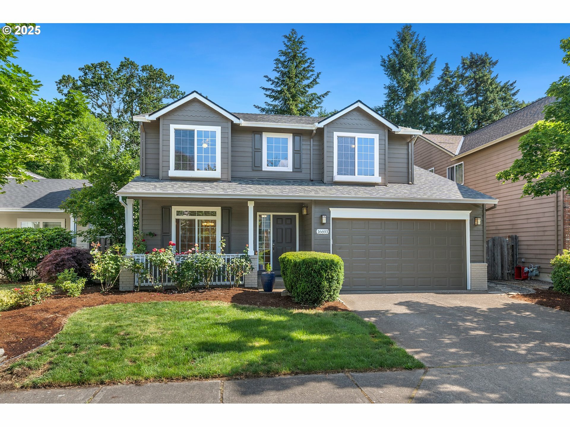 Property Photo: 16693 NW Oakridge Dr OR 97229