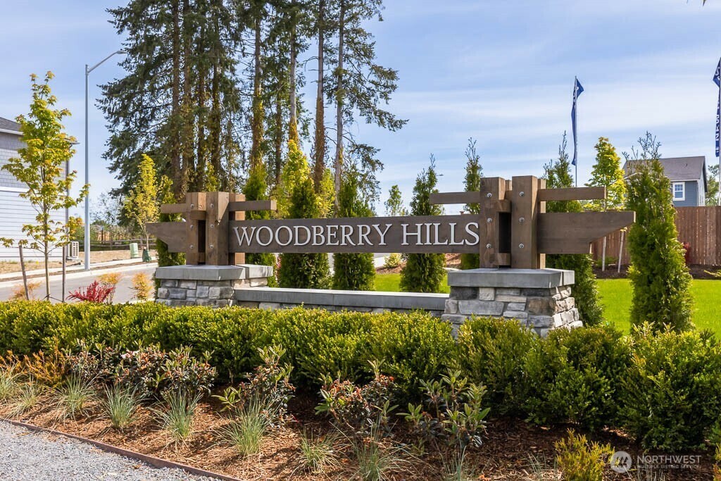 Property Photo: 1725 Noble Avenue 81 WA 98290
