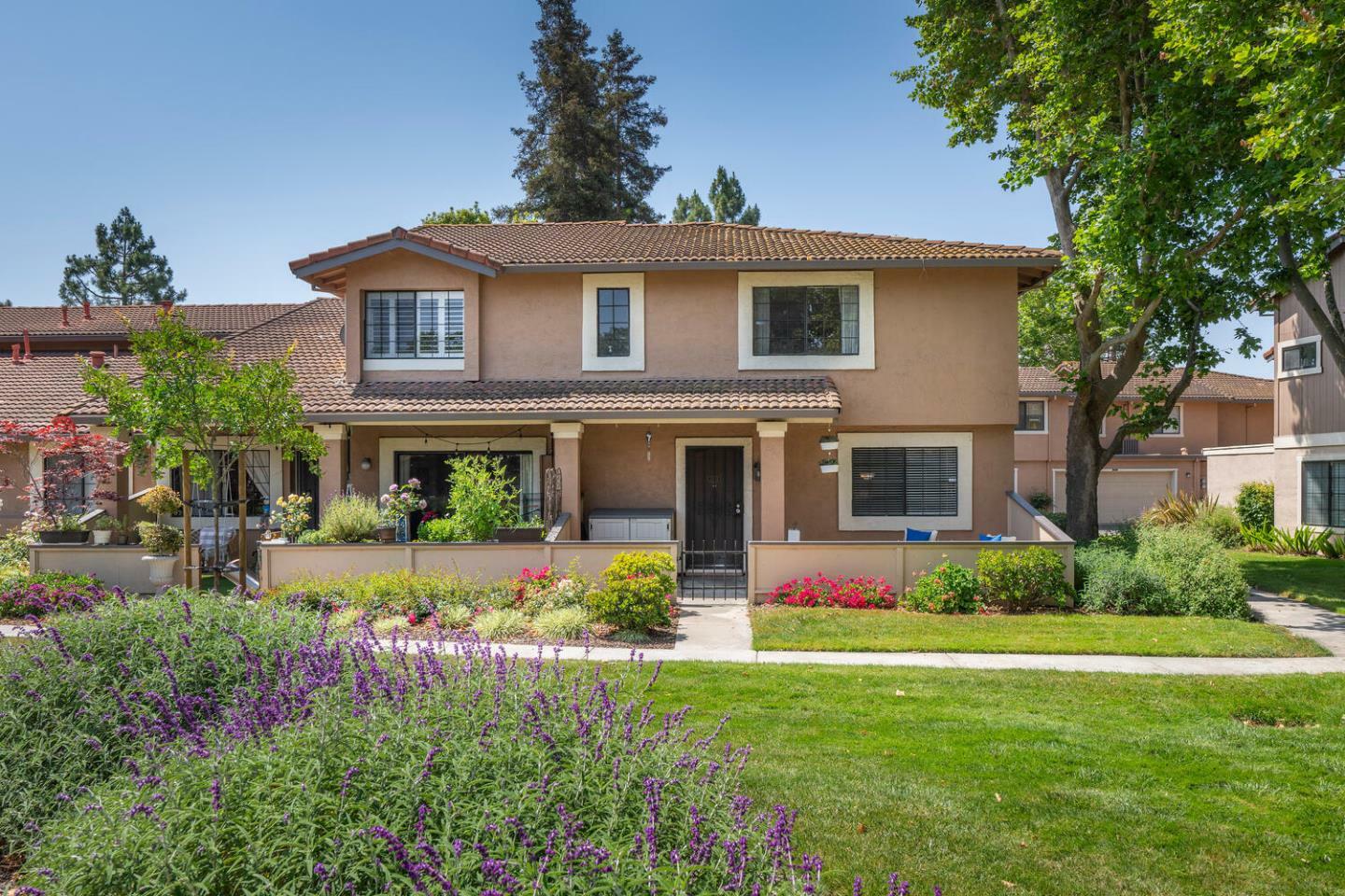 Property Photo: 32864 Arbor Vine Drive 40 CA 94587