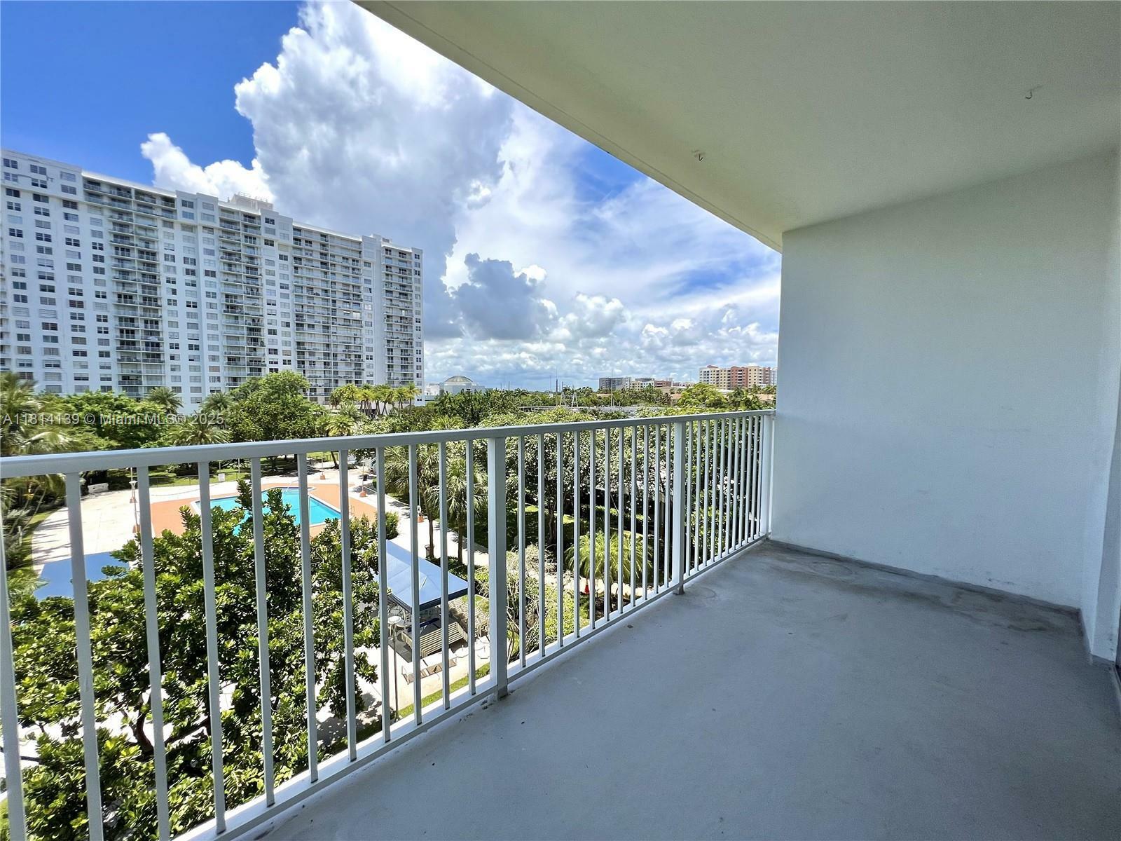 Property Photo: 2851 NE 183rd St 414E FL 33160