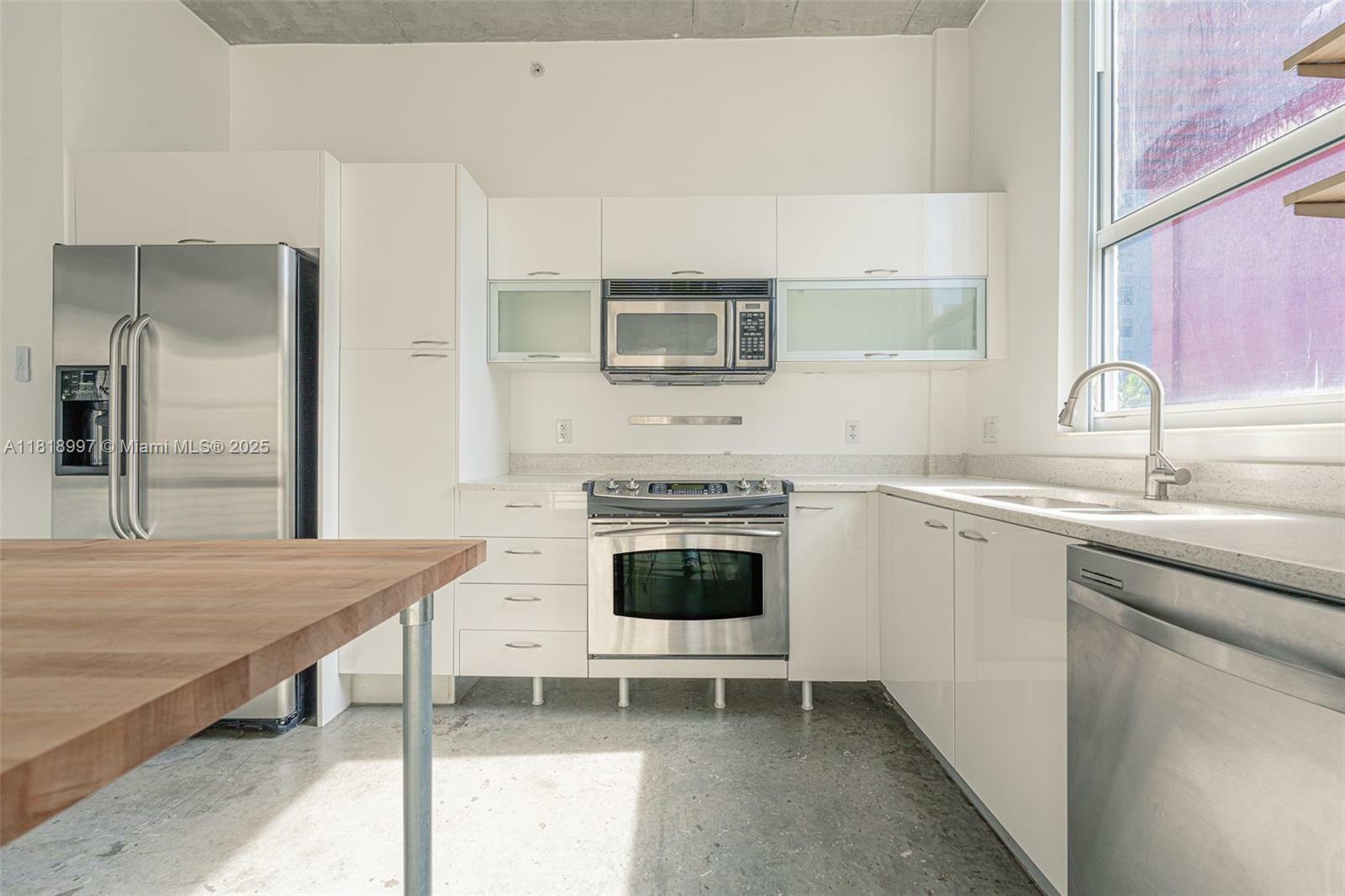 Property Photo: 133 NE 2nd Ave 312 FL 33132