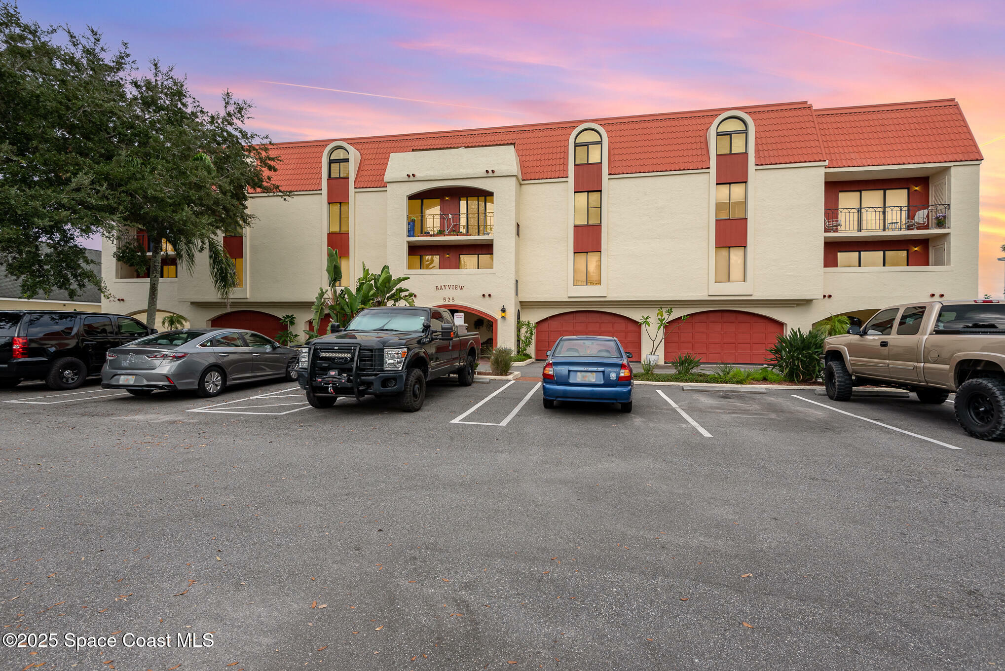 Property Photo: 525 Indian River Avenue SE FL 32796