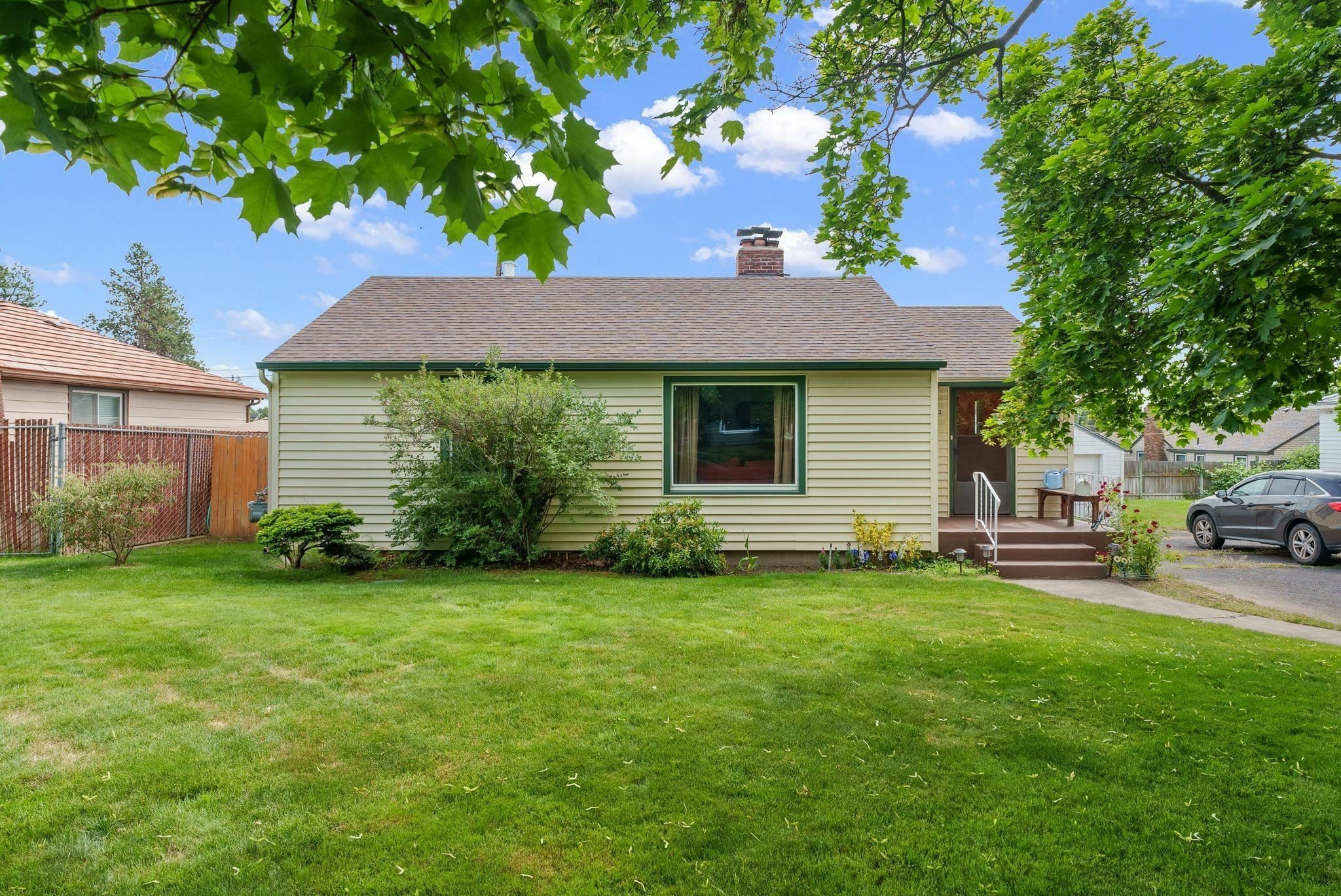 Property Photo: 2503 W Upton Ave WA 99205