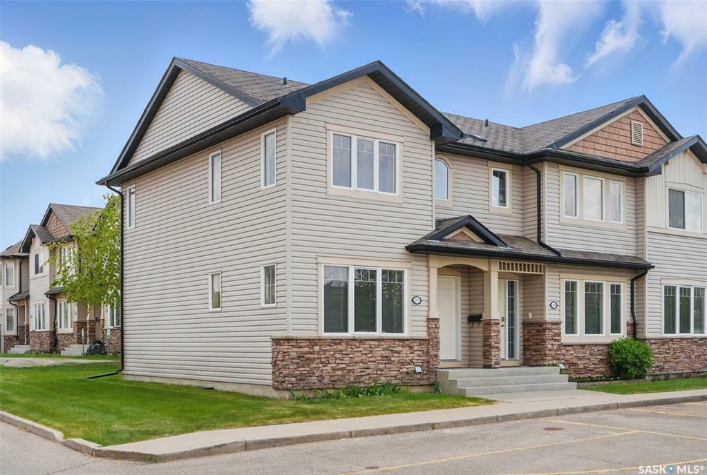Property Photo: 415 Lynd Crescent 205 SK S7T 0C2