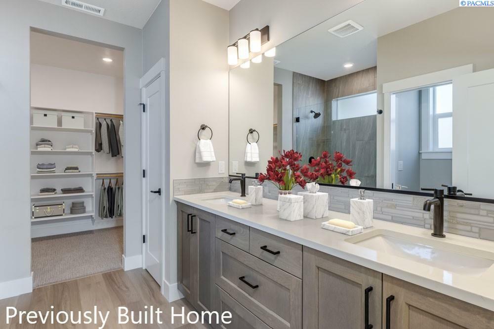 Property Photo: 5714 Road 122 WA 99301