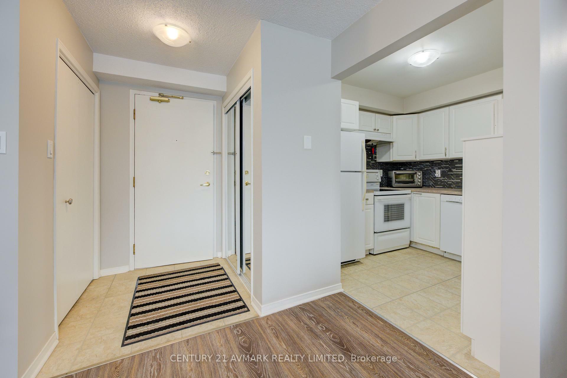 Property Photo: 78 Roehampton Avenue 205 ON L2M 7W9