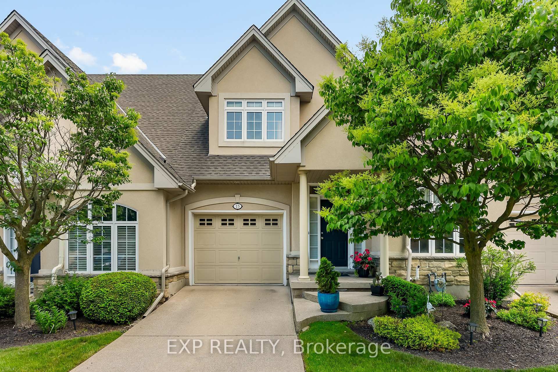 Property Photo:  8142 Costabile Drive 13  ON L2H 3M3 