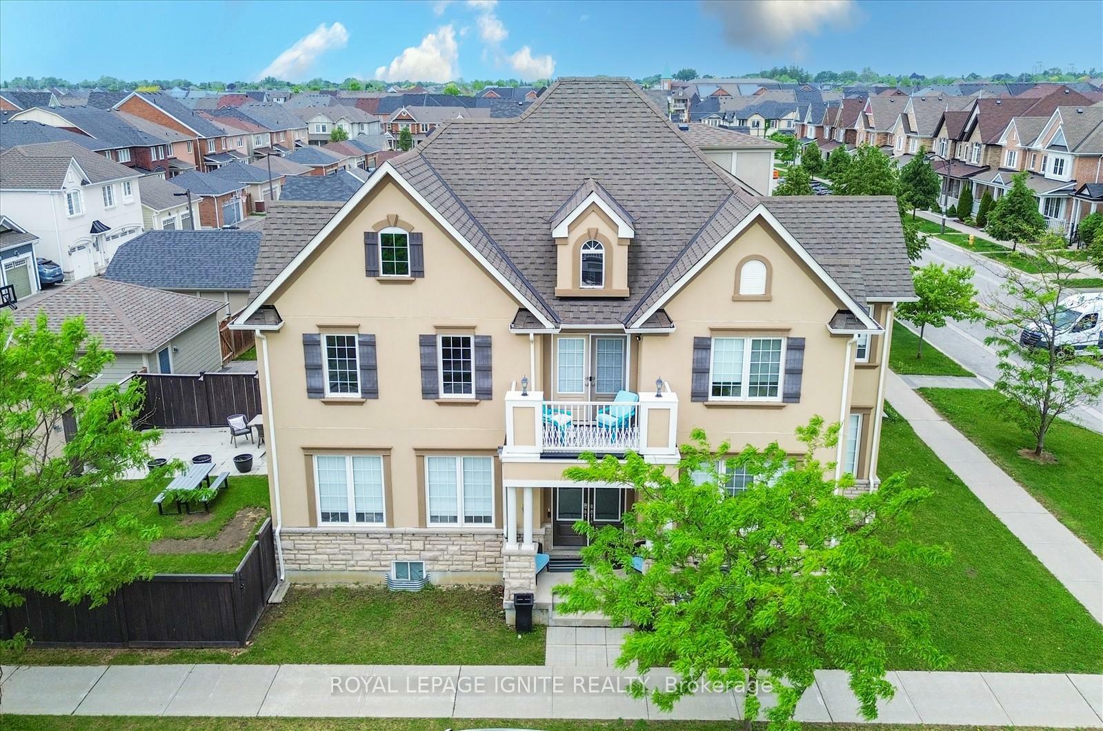 Property Photo: 233 Cornell Park Avenue ON L6B 0W8