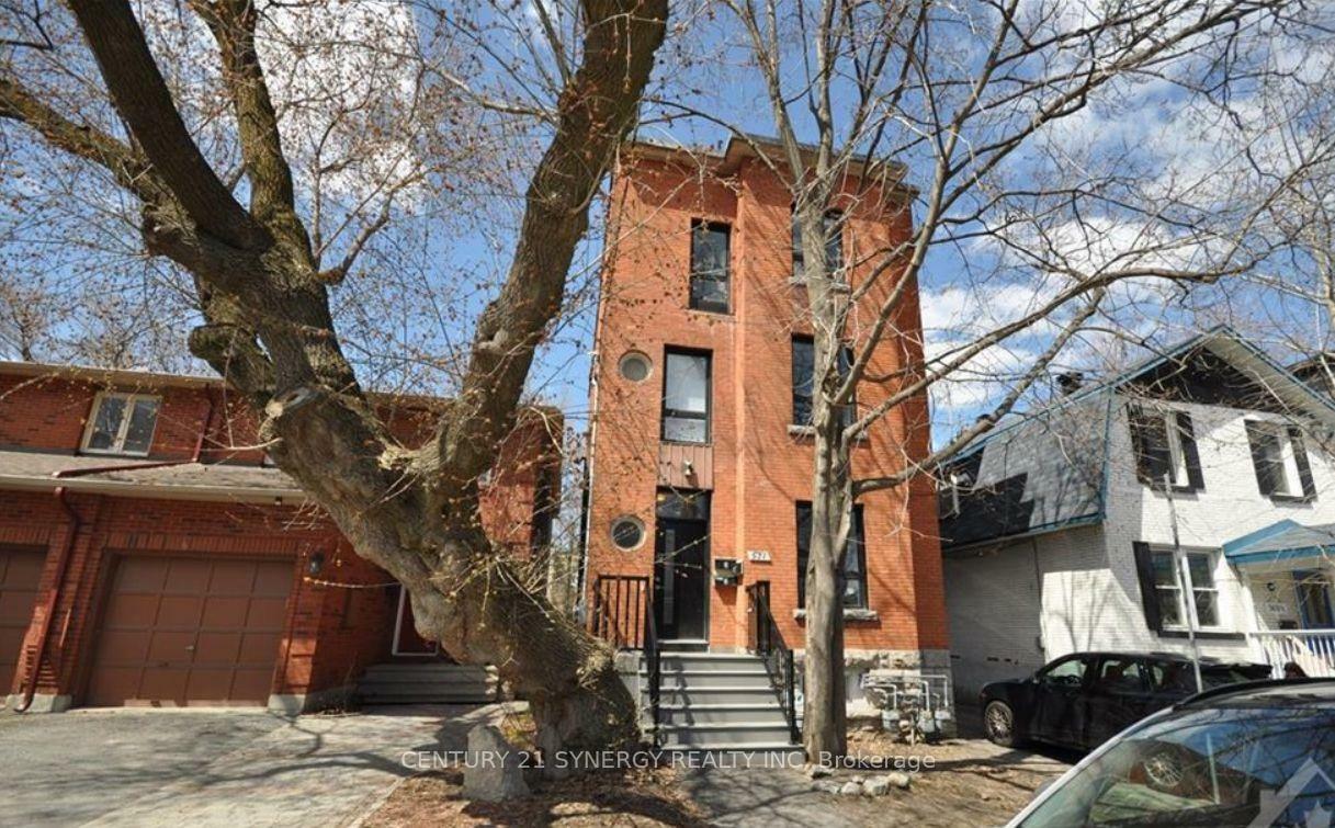 Property Photo: 571 McLeod Street 1A ON K1R 5R2