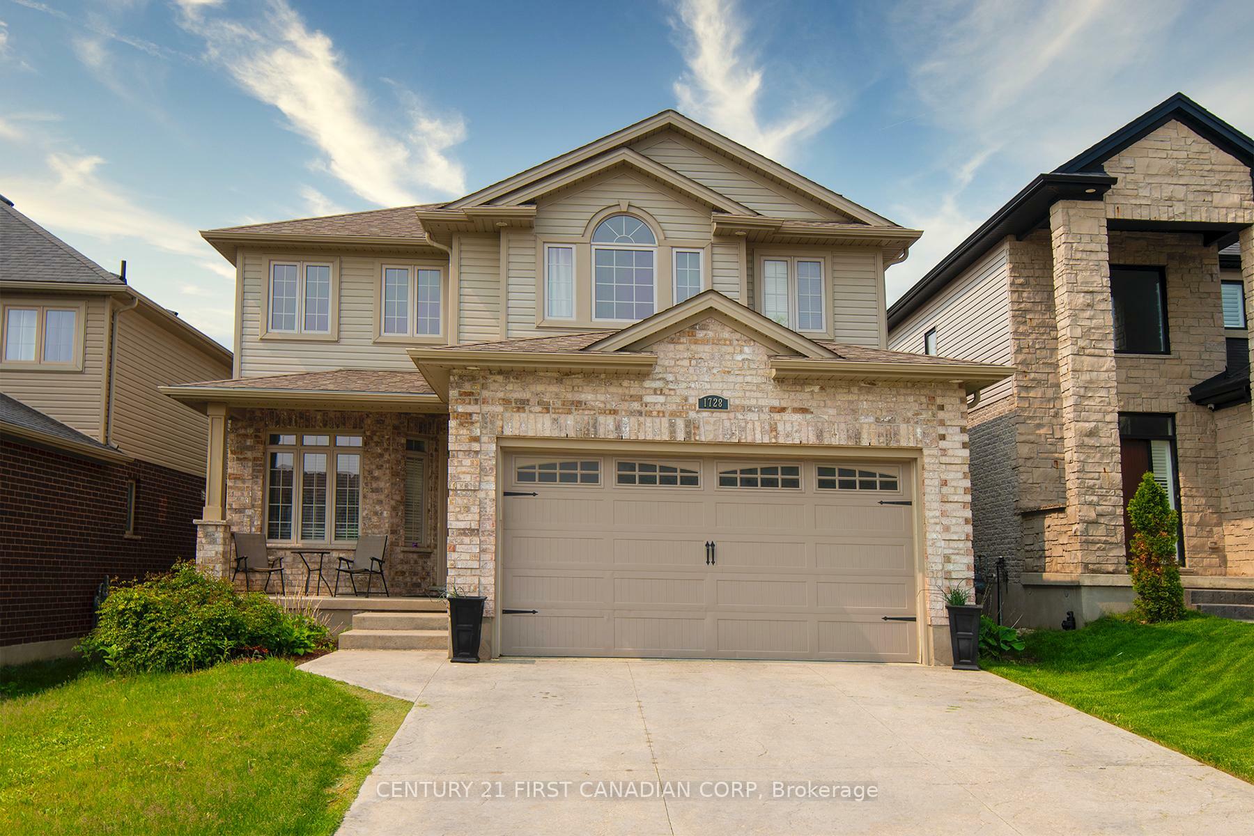 Property Photo: 1728 Beaverbrook Avenue ON N6H 0E4