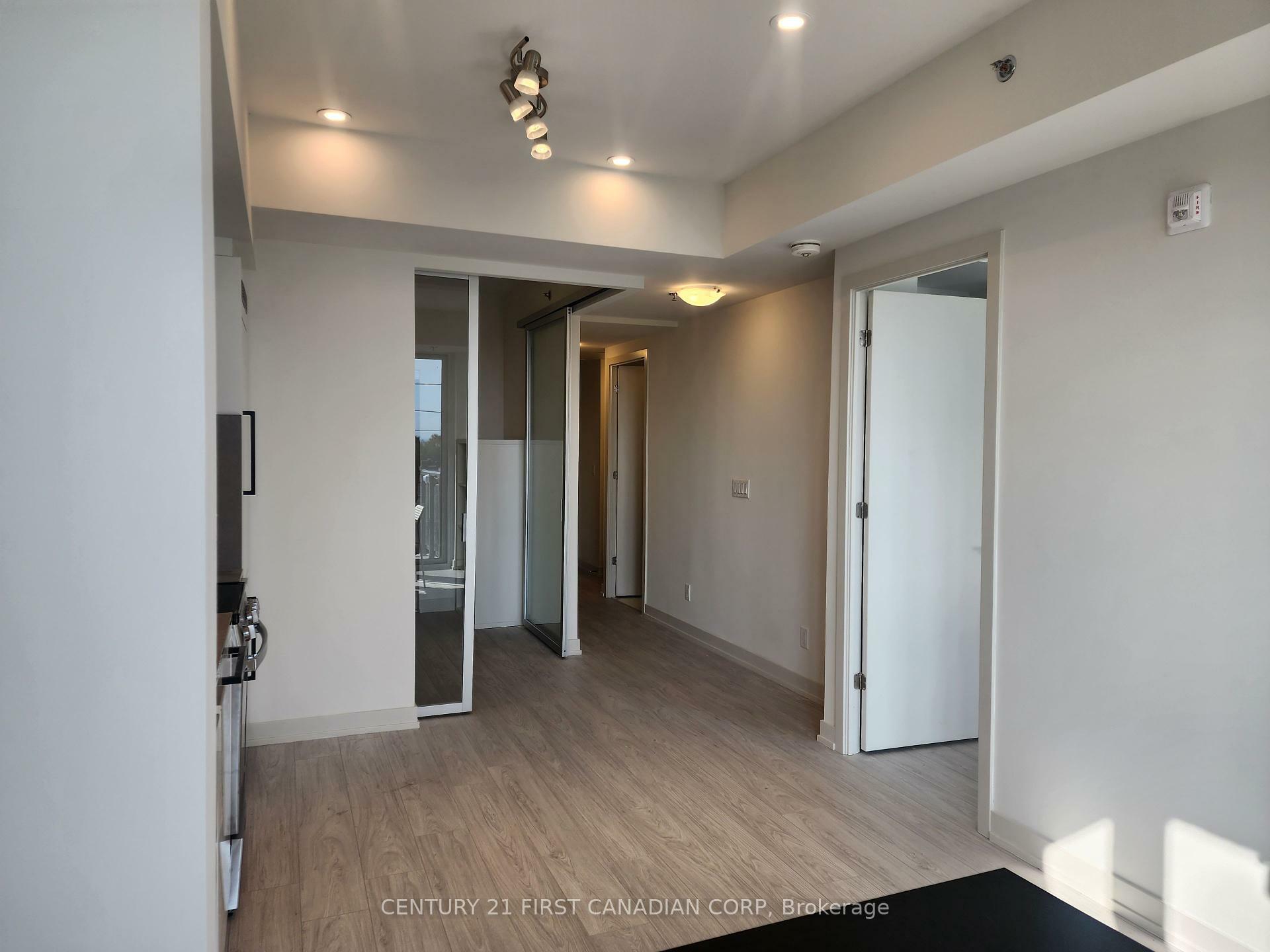 Property Photo: 90 Glen Everest Rd Road E 422 ON M1N 0C3