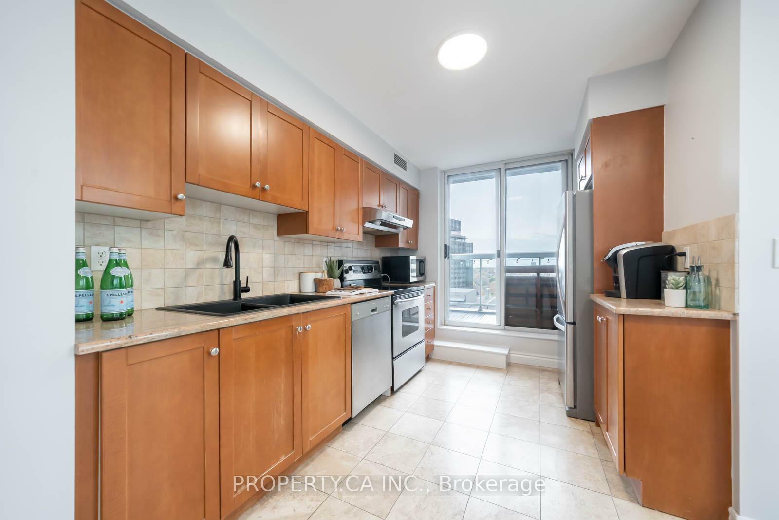 Property Photo: 43 Eglinton Avenue E 1902 ON M4P 1A2