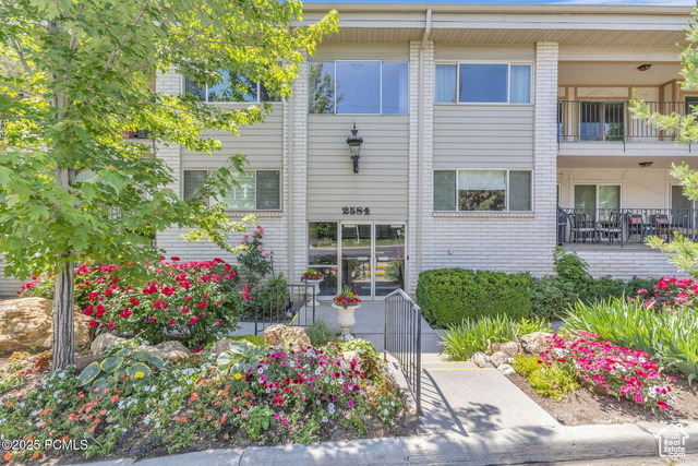 Property Photo: 2584 S Elizabeth St 5 UT 84106
