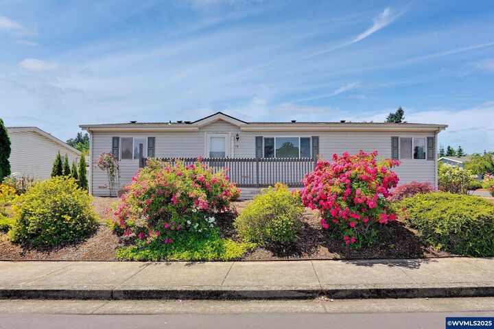 Property Photo: 1630 Wallace #18 Rd NW 18 OR 97304