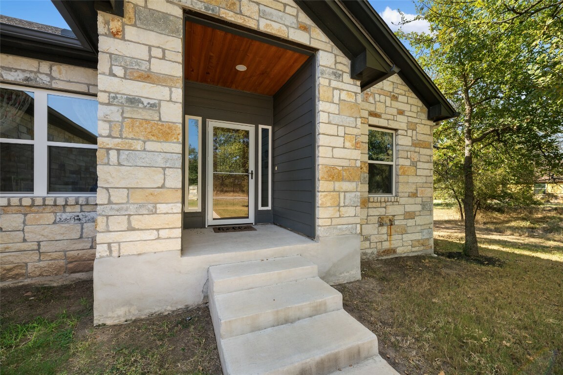 Property Photo: 106 Chaumont Street TX 78639