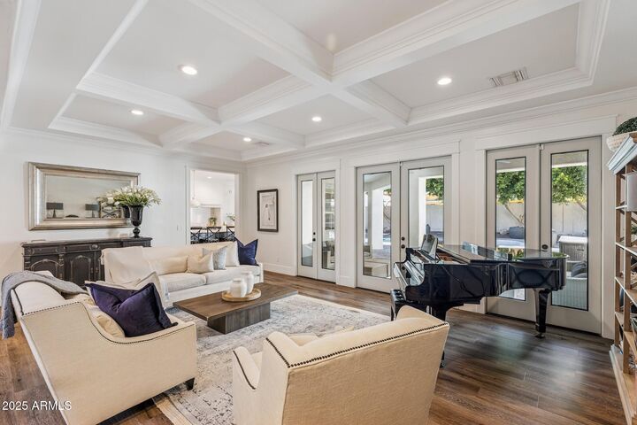 Property Photo:  2625 N 24th Street 15  AZ 85213 