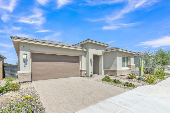 22218 N 28th Street  Phoenix AZ 85050 photo