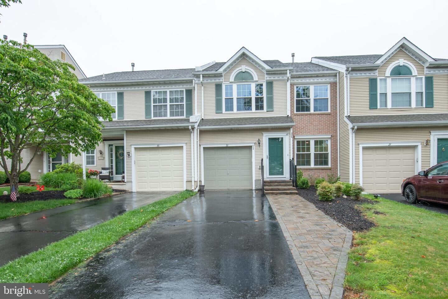 Property Photo: 32 Camellia Court PA 18940