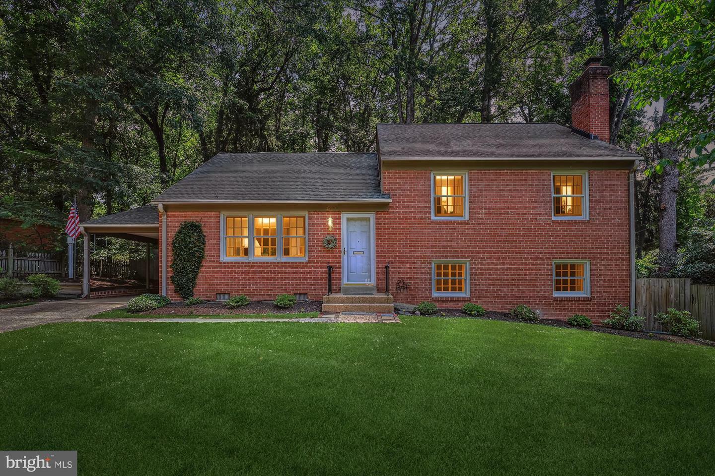 Property Photo: 4711 Pontiac Drive VA 22003