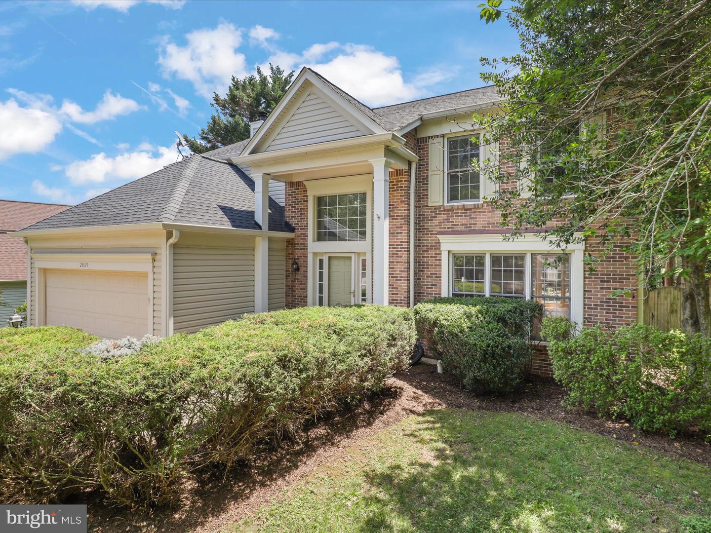 Property Photo: 2869 Chevoit Hill Court VA 22191