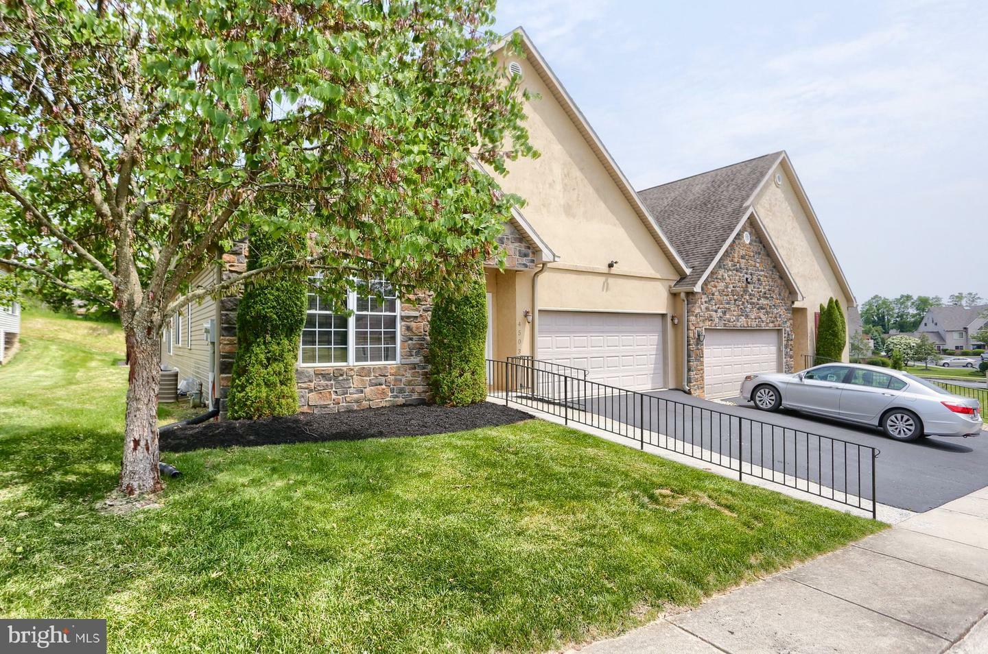 Property Photo: 4503 Hillside Court PA 17110