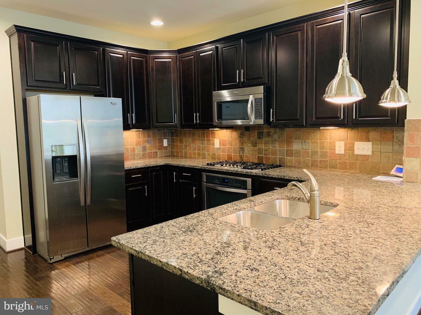 Property Photo: 2107 Main Line Boulevard 101 VA 22301
