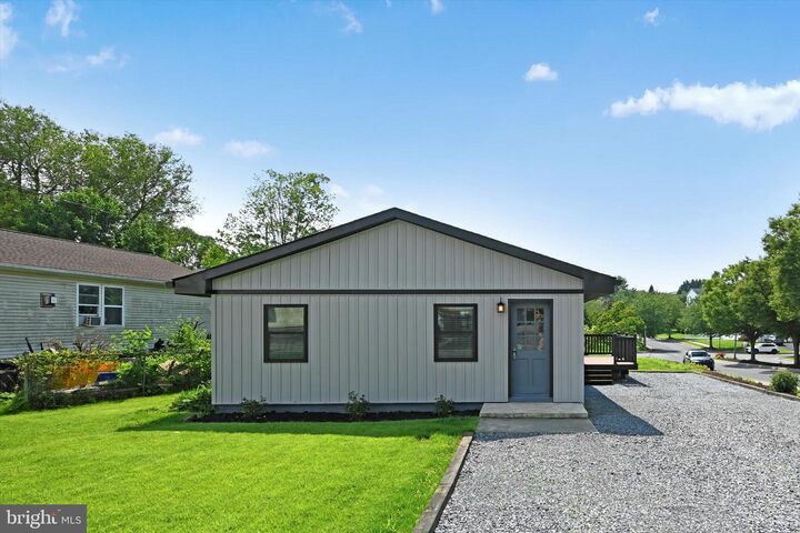 216 N Duke Street  Hummelstown PA 17036 photo