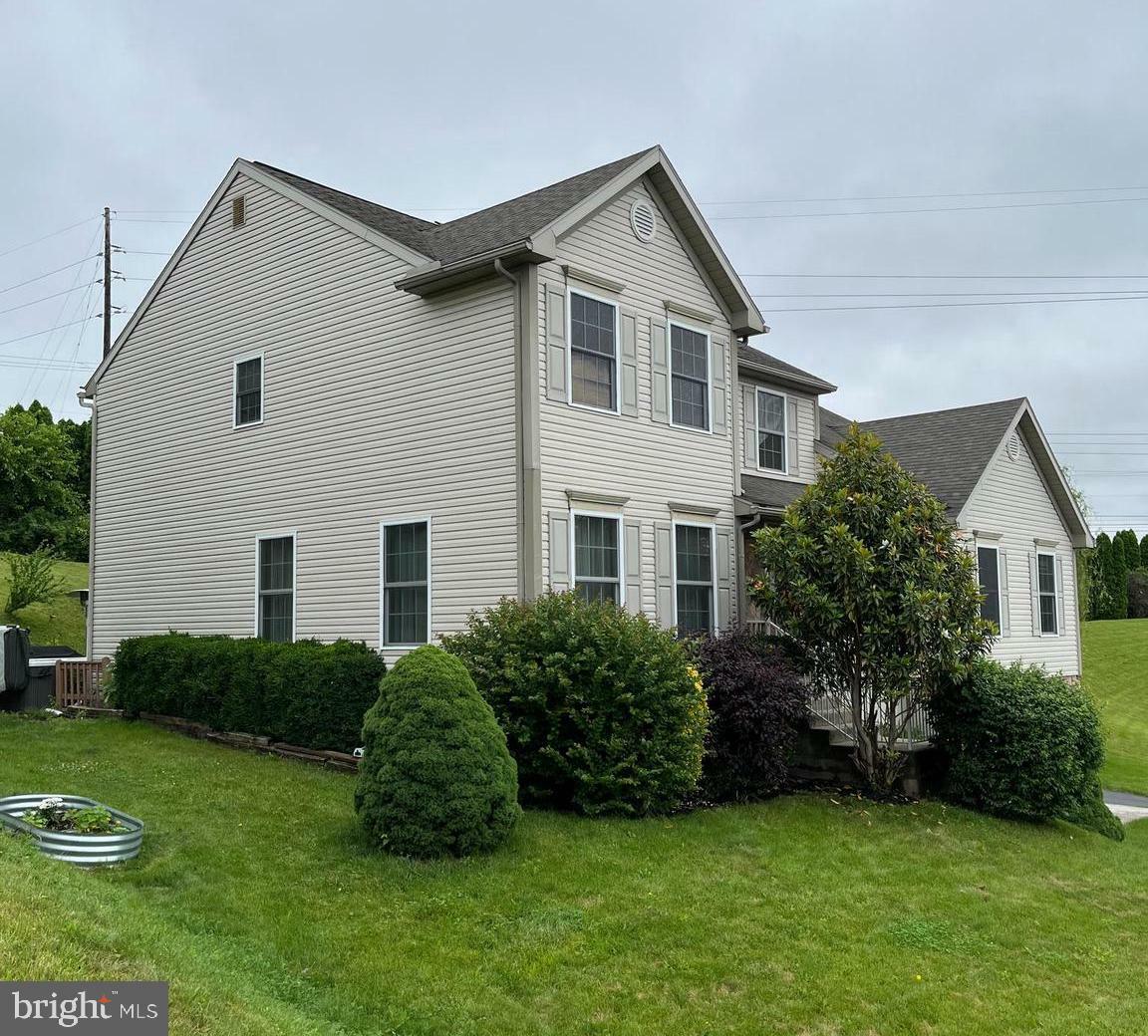 Property Photo: 5016 Overlook Pointe PA 19518