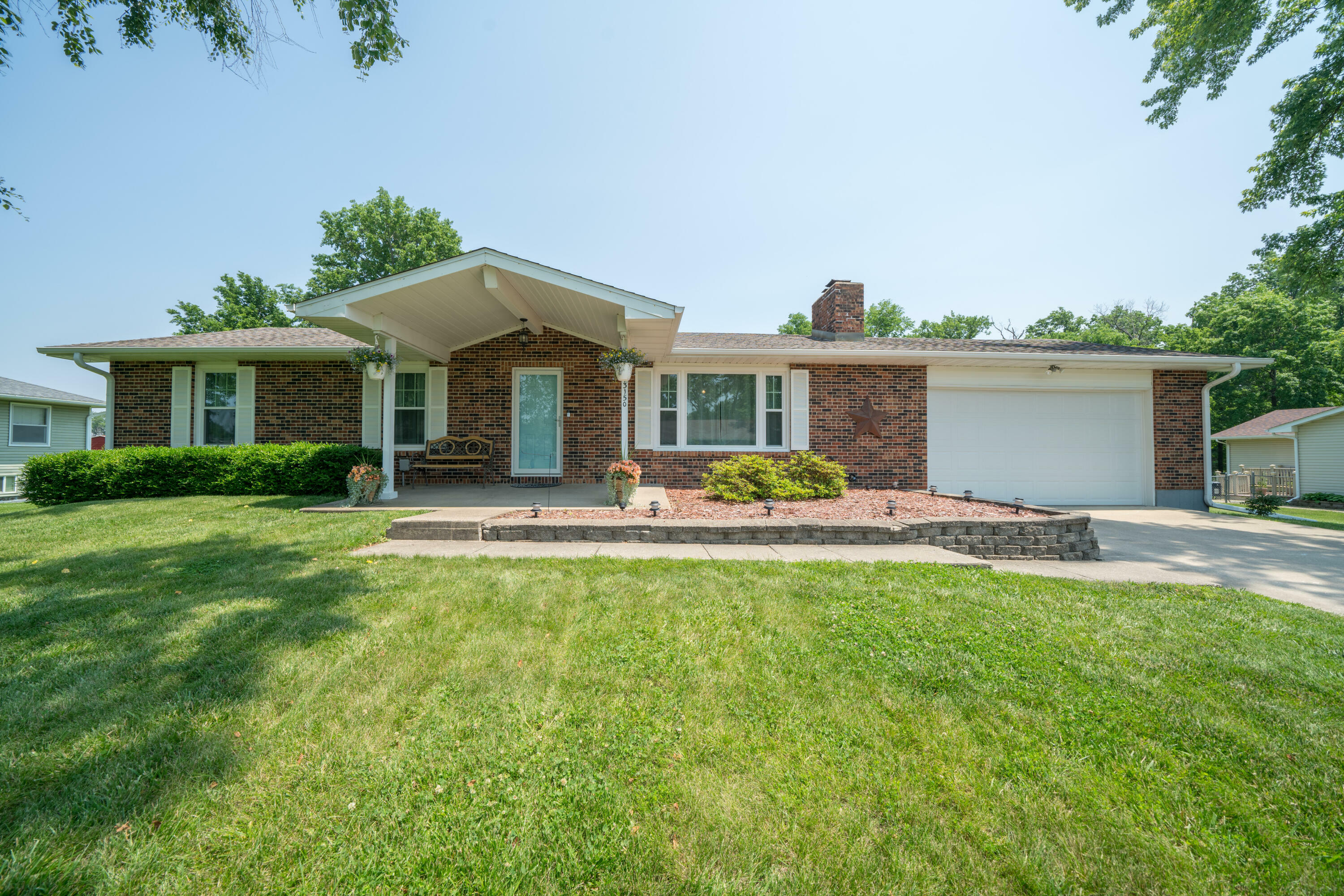 Property Photo: 13150 N Branch St MO 65255