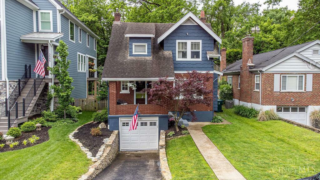 Property Photo: 3041 Kinmont Street OH 45208