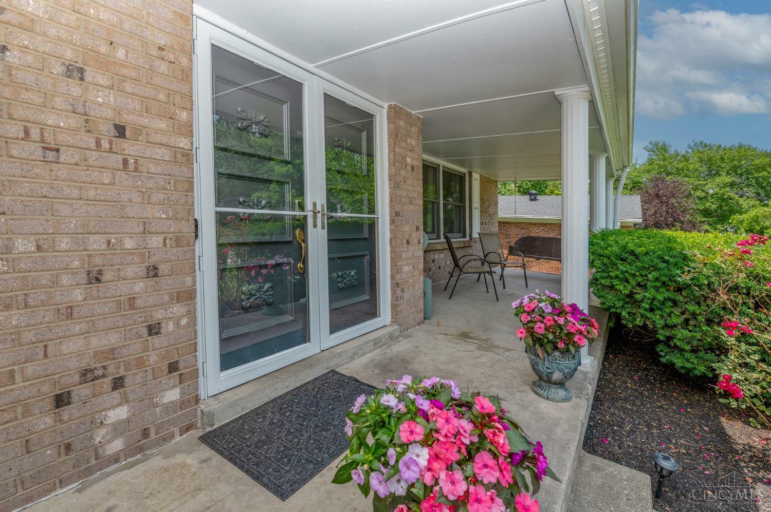 Property Photo: 7933 Dunview Court OH 45255