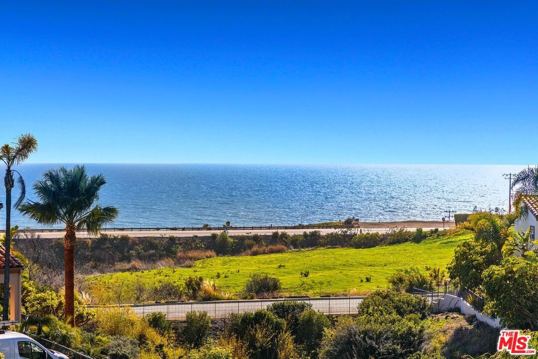 Property Photo: 6436 Lunita Rd CA 90265