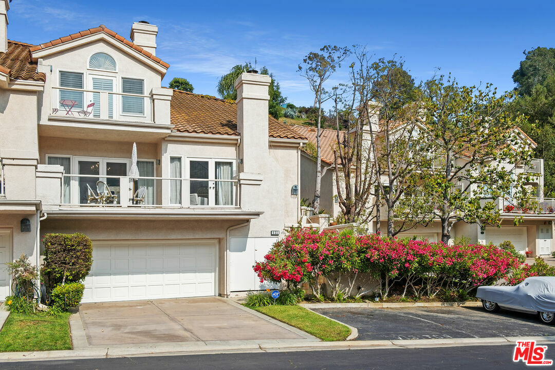 Property Photo: 622 Palisades Dr CA 90272