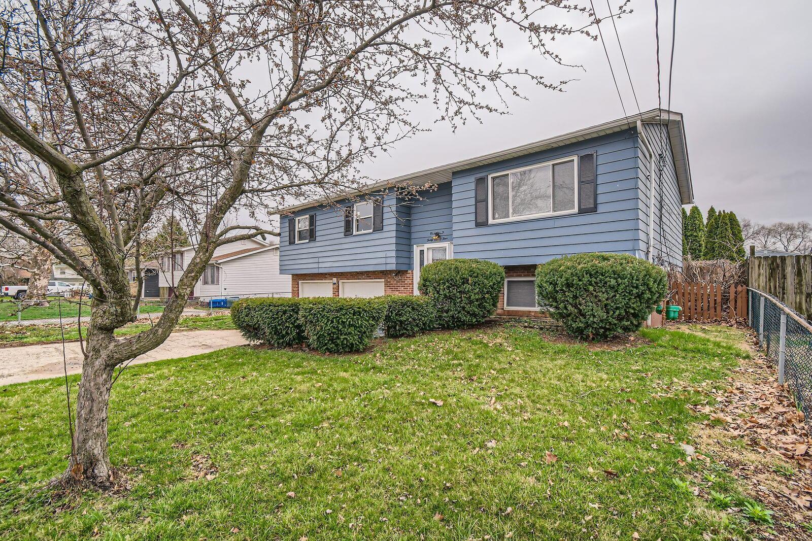 Property Photo: 3104 Lewis Road OH 43207