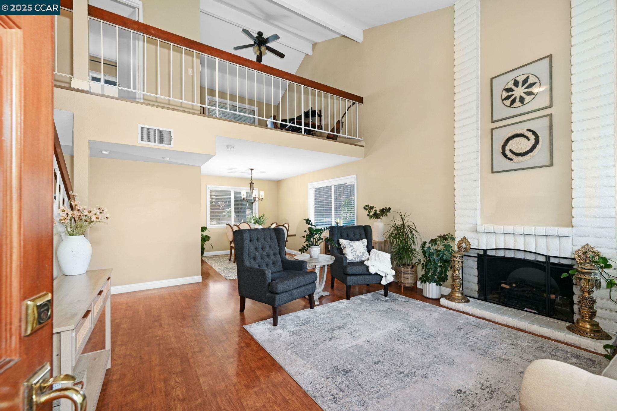 Property Photo: 1084 Village Oaks Dr CA 94553