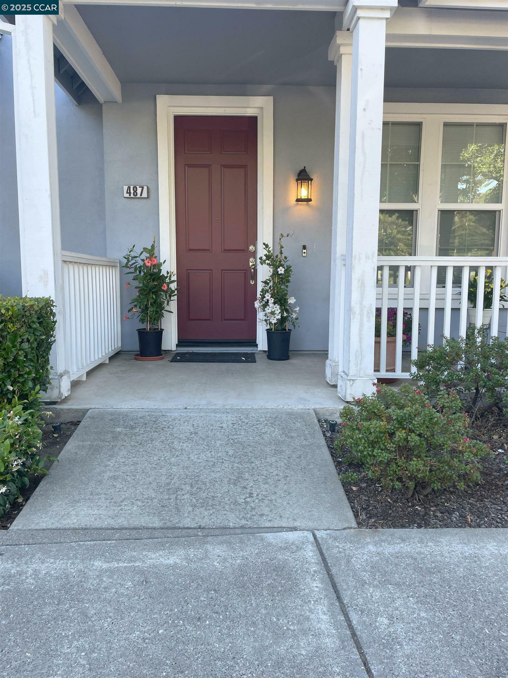 Property Photo: 487 Metro Walk Way CA 94801