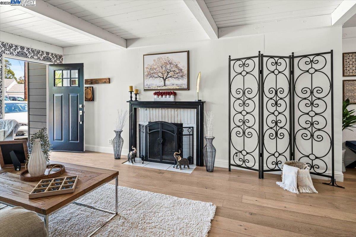 Property Photo: 20089 Emerald Ct CA 94546