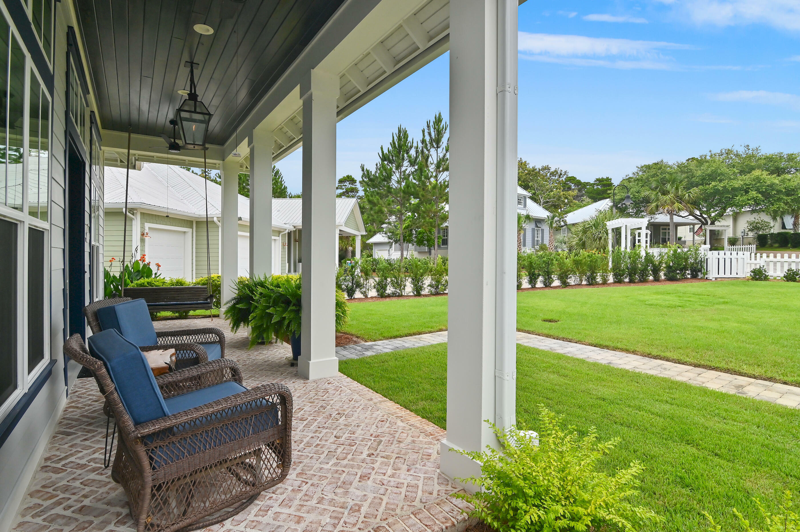 Property Photo: 286 Tradewinds Drive FL 32459