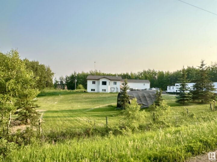 Property Photo:  20029 Twp Rd 514  AB T0B 4J0 