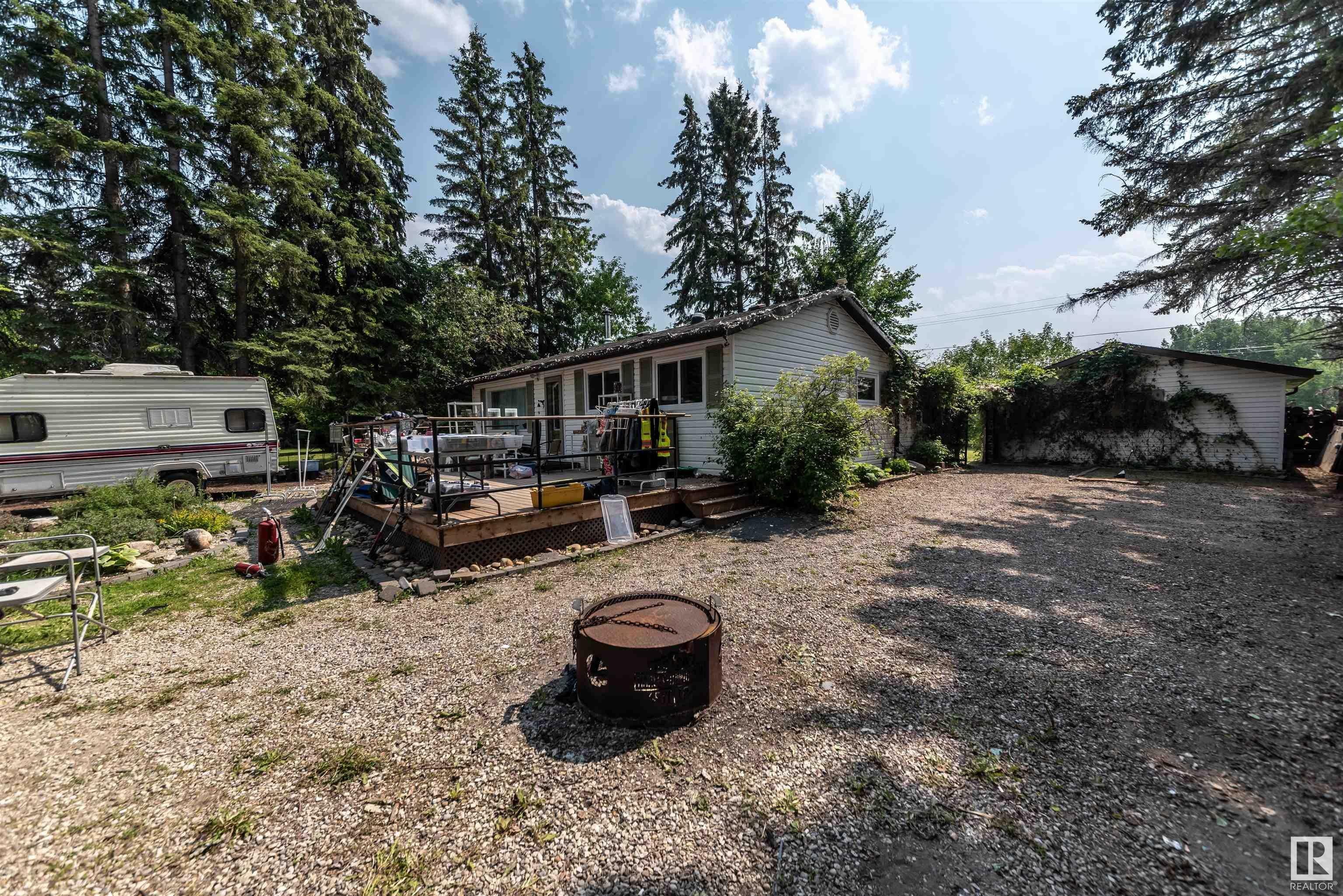 Property Photo: 4824 53 Street AB T0E 0A0