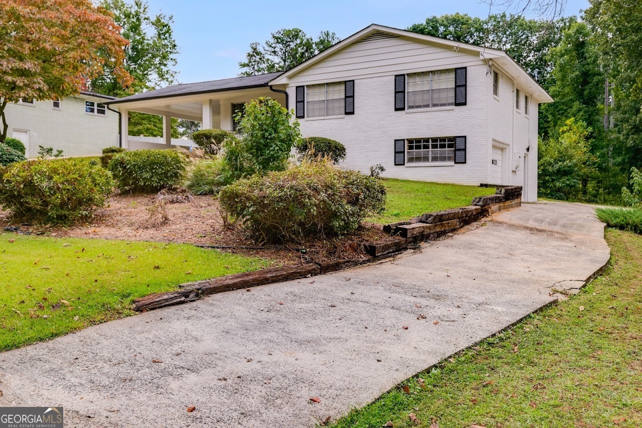 Property Photo: 1083 Amelia Drive SW GA 30060