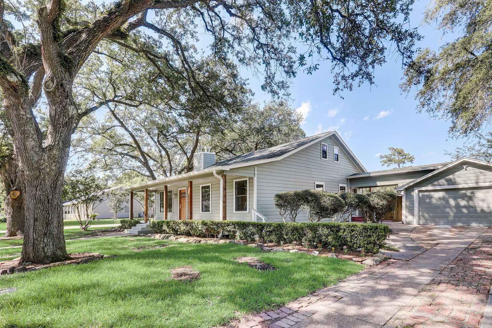 Property Photo:  707 N Main Street  TX 77535 